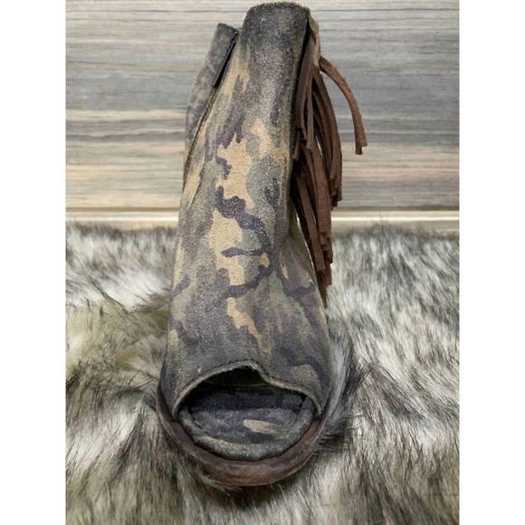 NEW LIBERTY BLACK concho fringe peep toe bootie in camo - Picture 2 of 5